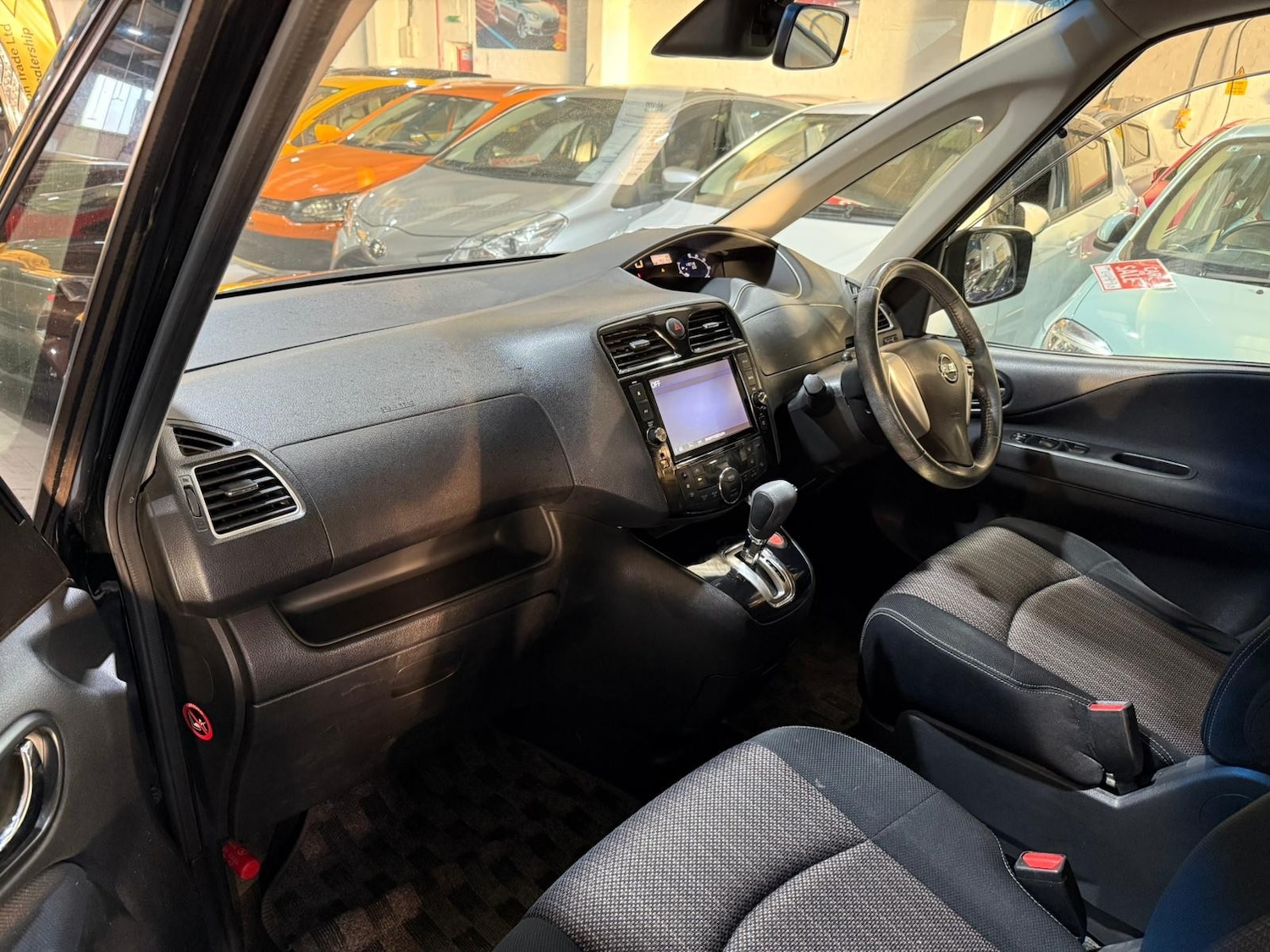 Used Nissan Serena for sale - 77654063: Photo 19