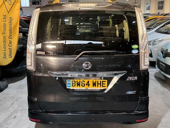 Used Nissan Serena 2014 for sale - 77654063: Photo