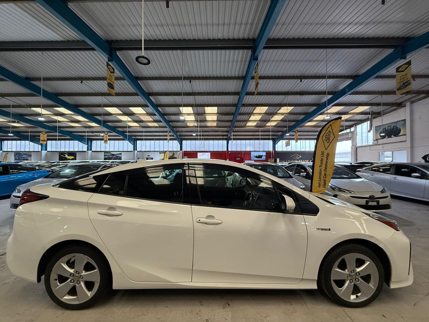 Used Toyota Prius for sale - 76724078: Photo 3