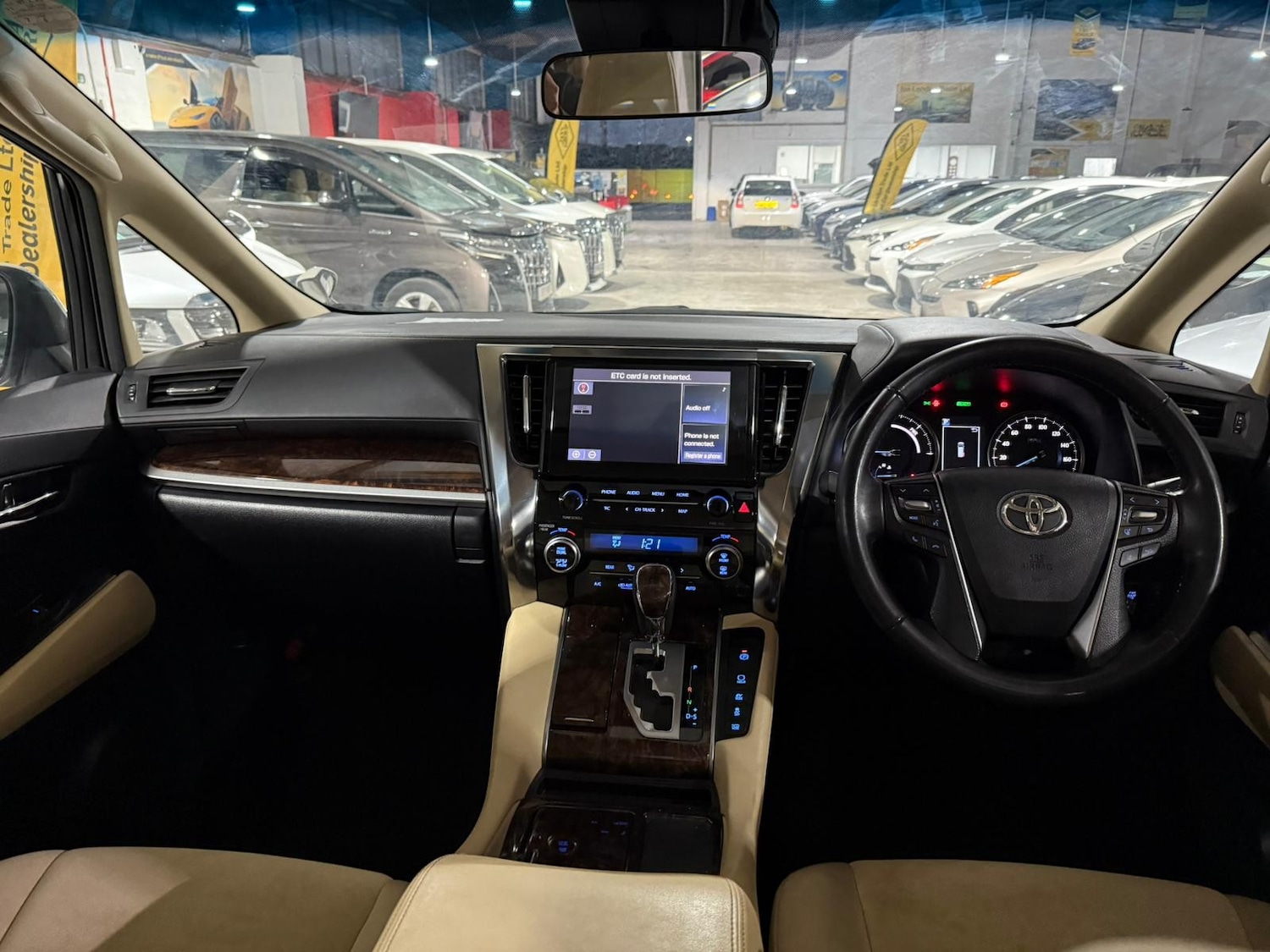 Used Toyota Alphard for sale - 76978004: Photo 14