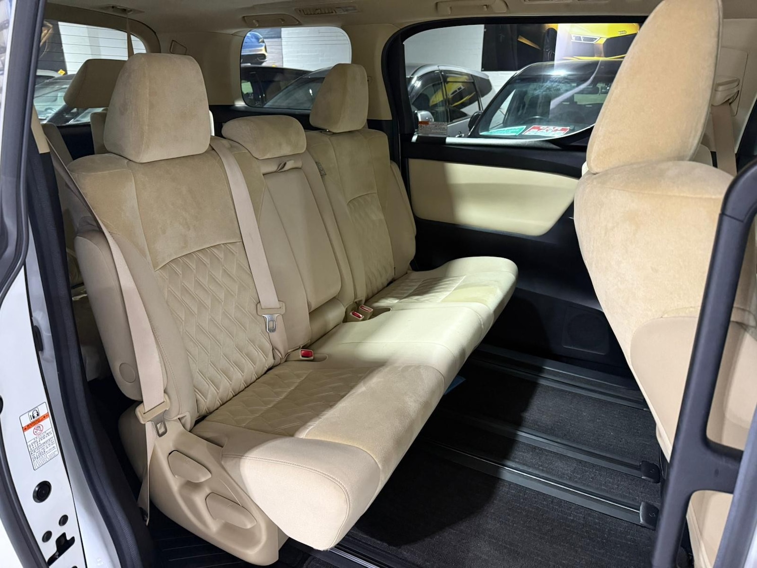 Used Toyota Alphard for sale - 76978004: Photo 15