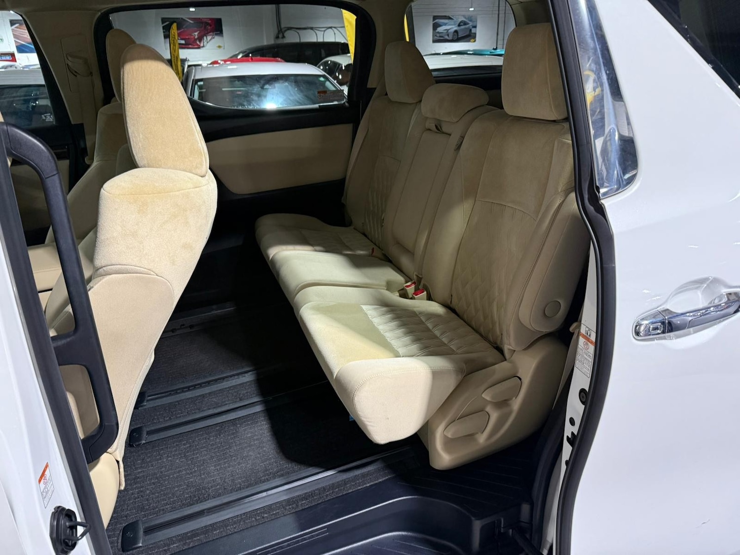 Used Toyota Alphard for sale - 76978004: Photo 22
