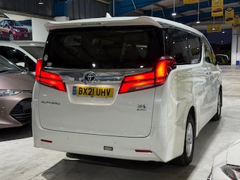 Used Toyota Alphard 2021 for sale - 76978004: Photo