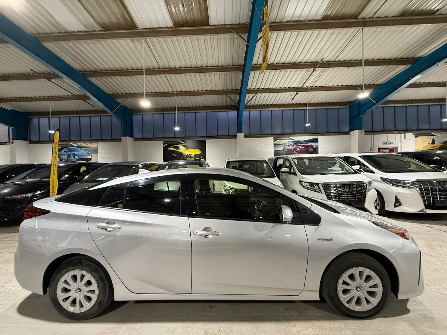 Used Toyota Prius for sale - 76819691: Photo 2
