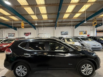 Used Nissan X-Trail 2016 for sale - 76896407: Photo