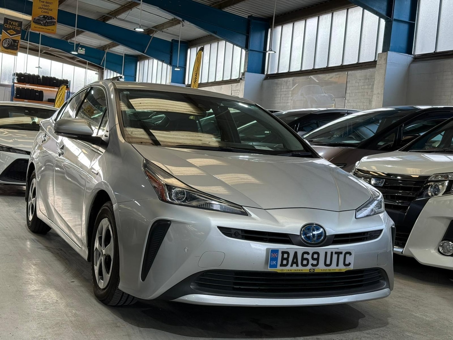 Used Toyota Prius for sale - 76711960: Photo 2