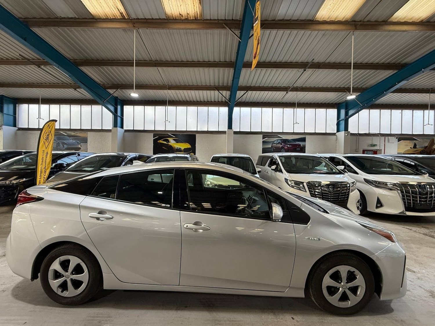 Used Toyota Prius for sale - 76711960: Photo 3