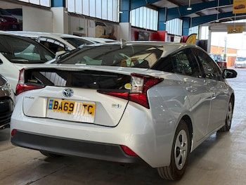 Used Toyota Prius 2020 for sale - 76711960: Photo
