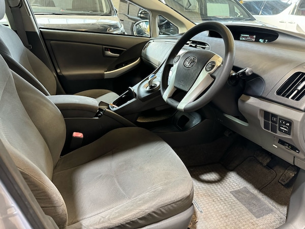 Used Toyota Prius 2025 for sale - 74138952: Photo 5