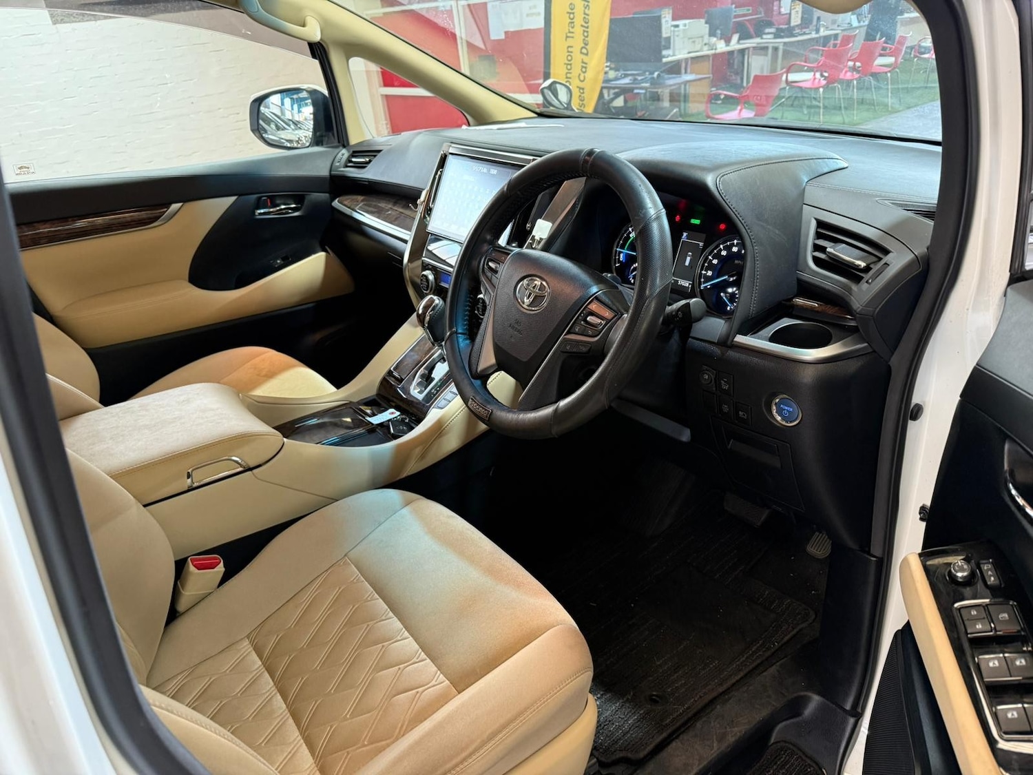 Used Toyota Alphard for sale - 76697793: Photo 11
