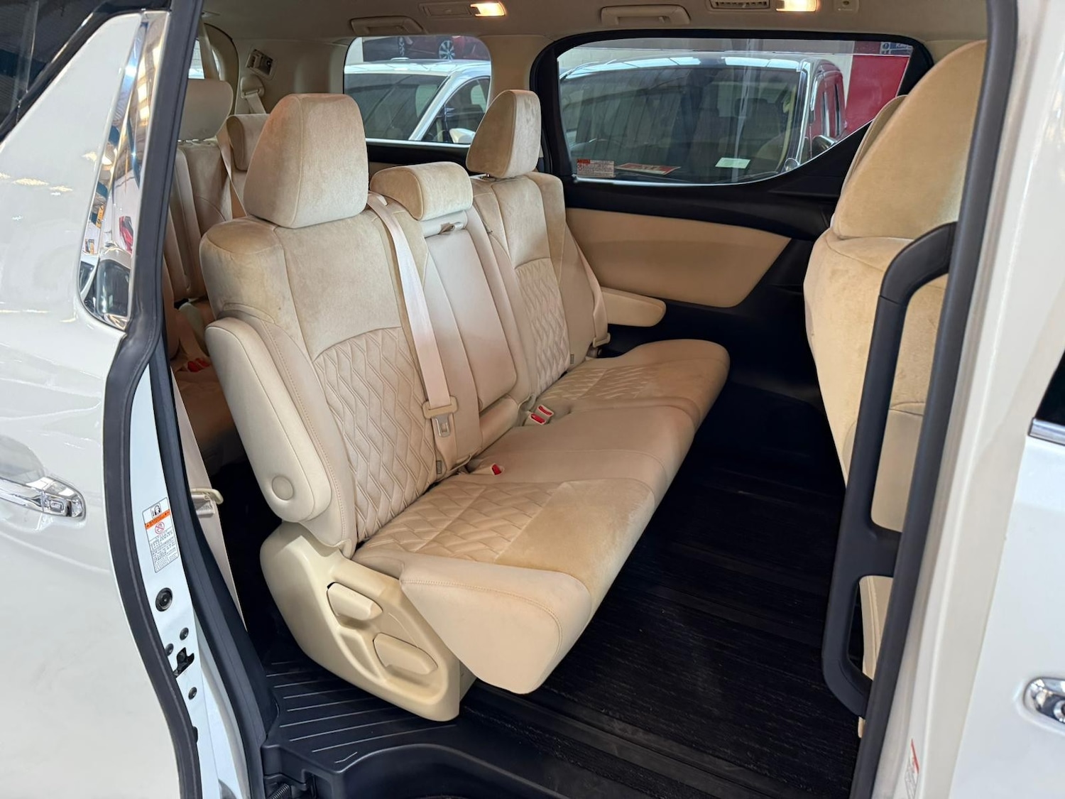 Used Toyota Alphard for sale - 76697793: Photo 14