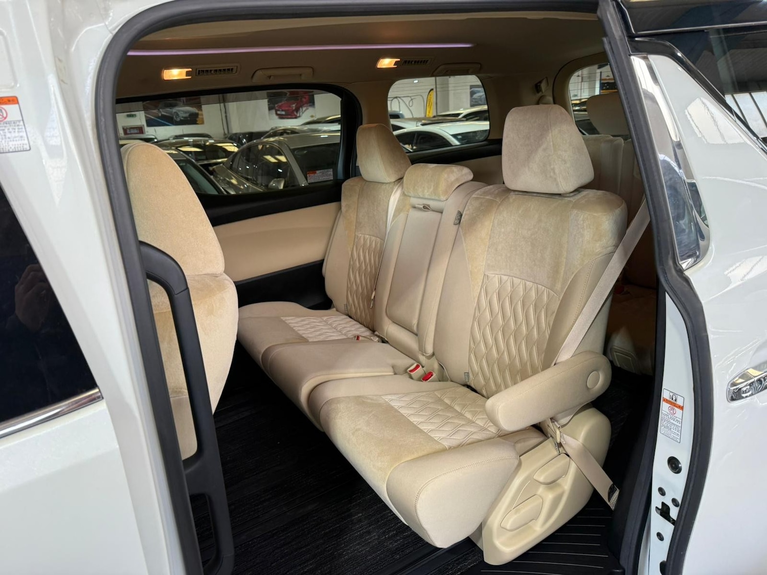 Used Toyota Alphard for sale - 76697793: Photo 19