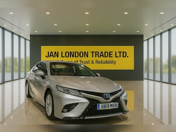 2 480 CC TOYOTA CAMRY HYBRID