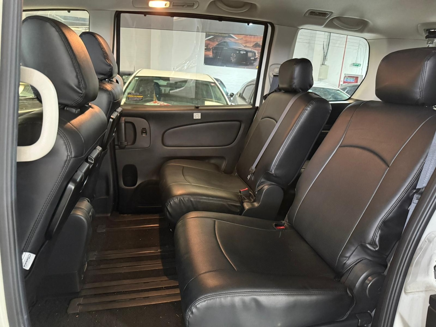 Used Nissan Serena for sale - 76724070: Photo 20