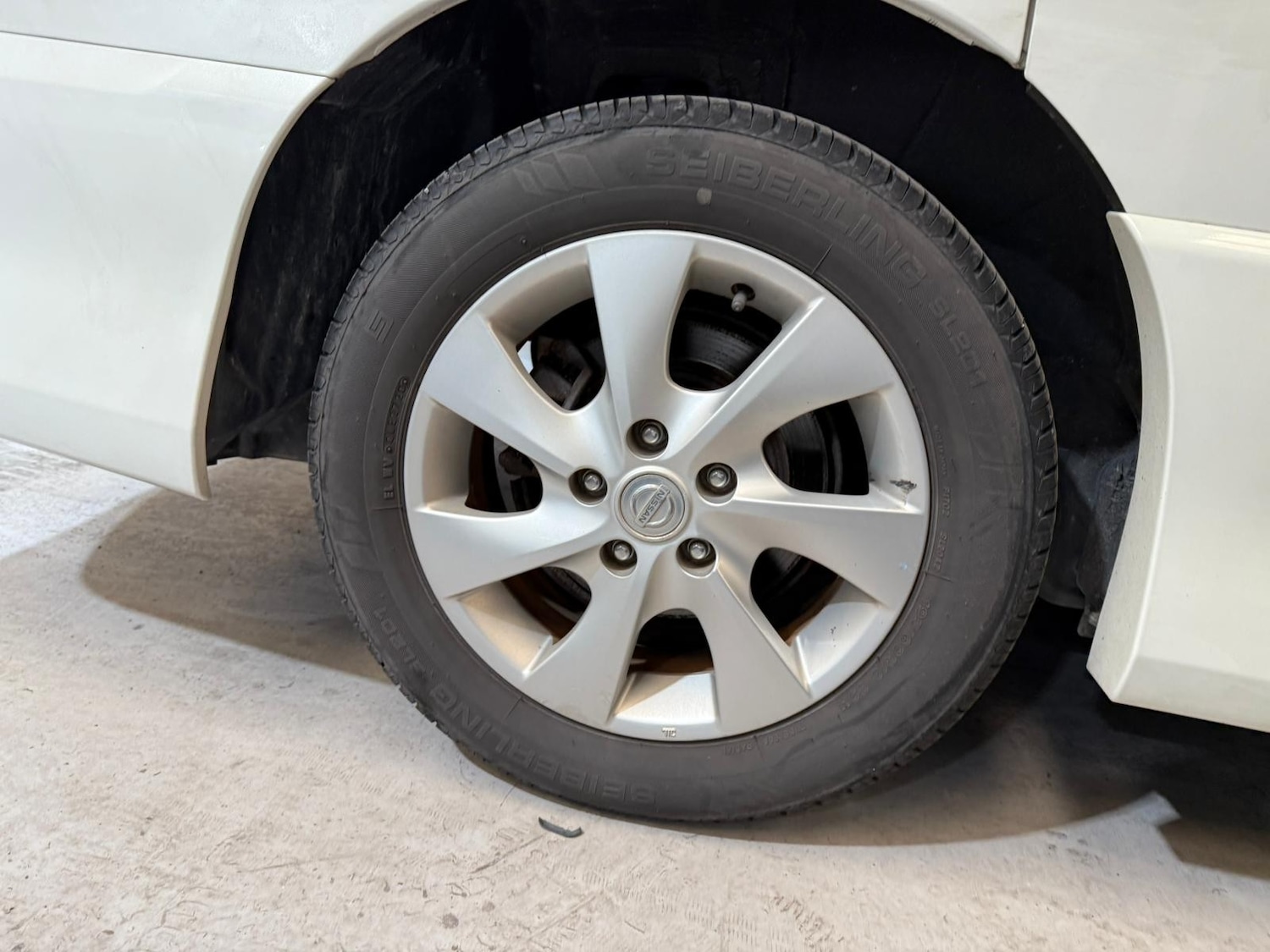 Used Nissan Serena for sale - 76724070: Photo 29