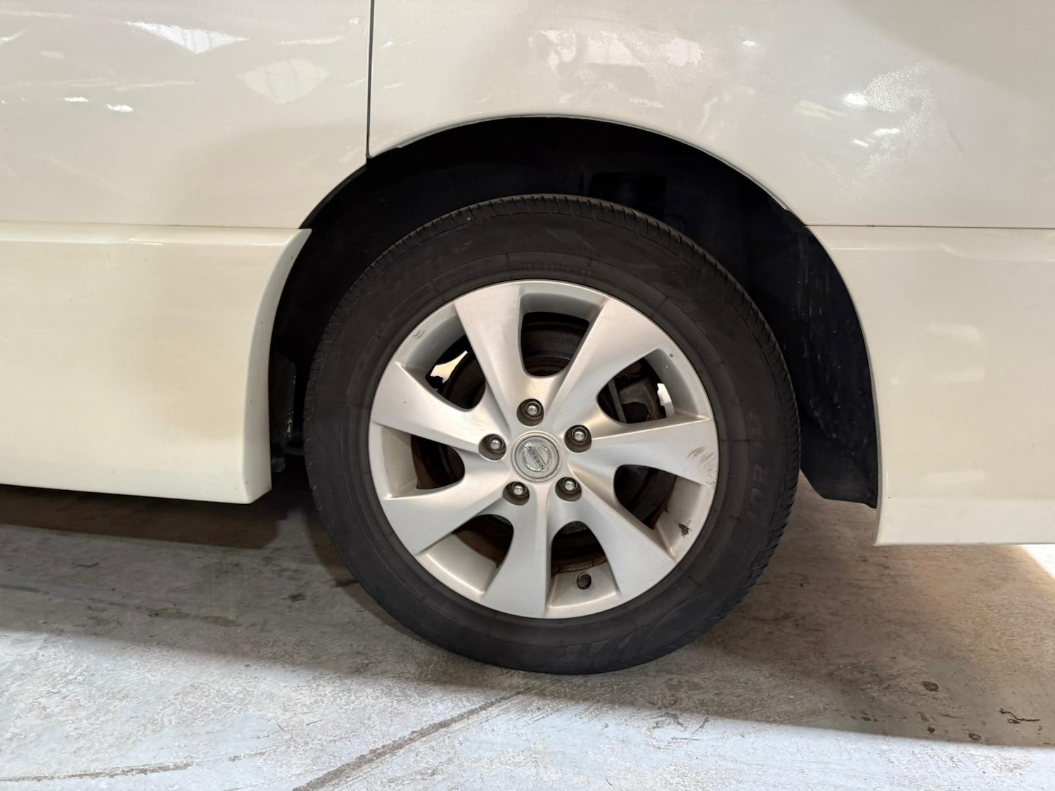 Used Nissan Serena for sale - 76724070: Photo 31