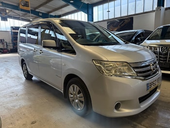 1 990 CC NISSAN SERENA