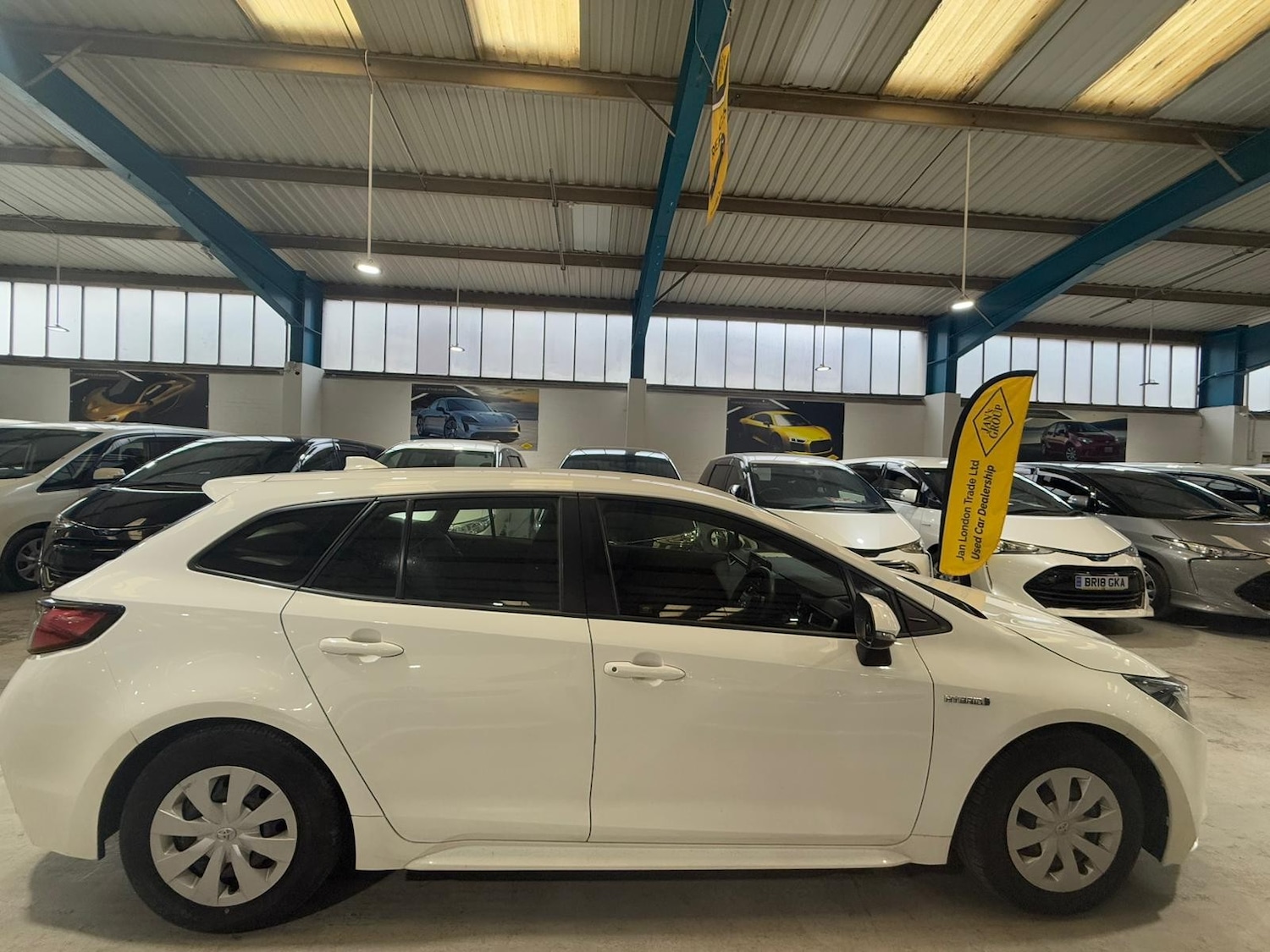 Used Toyota Prius 2025 for sale - 76320026: Photo 2