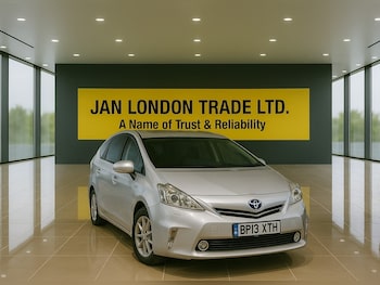 Used Toyota Prius+ 2013 for sale - 76901604: Photo