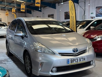 Used Toyota Prius+ 2013 for sale - 76901604: Photo