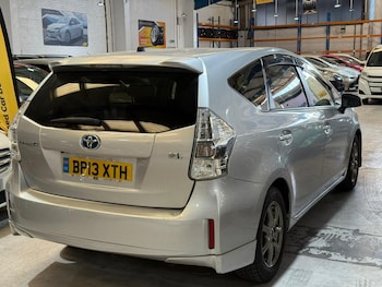 Used Toyota Prius+ 2013 for sale - 76901604: Photo