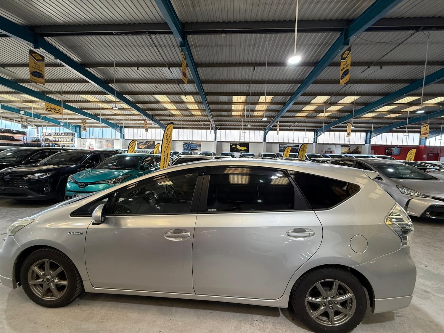 Used Toyota Prius+ for sale - 76901604: Photo 8