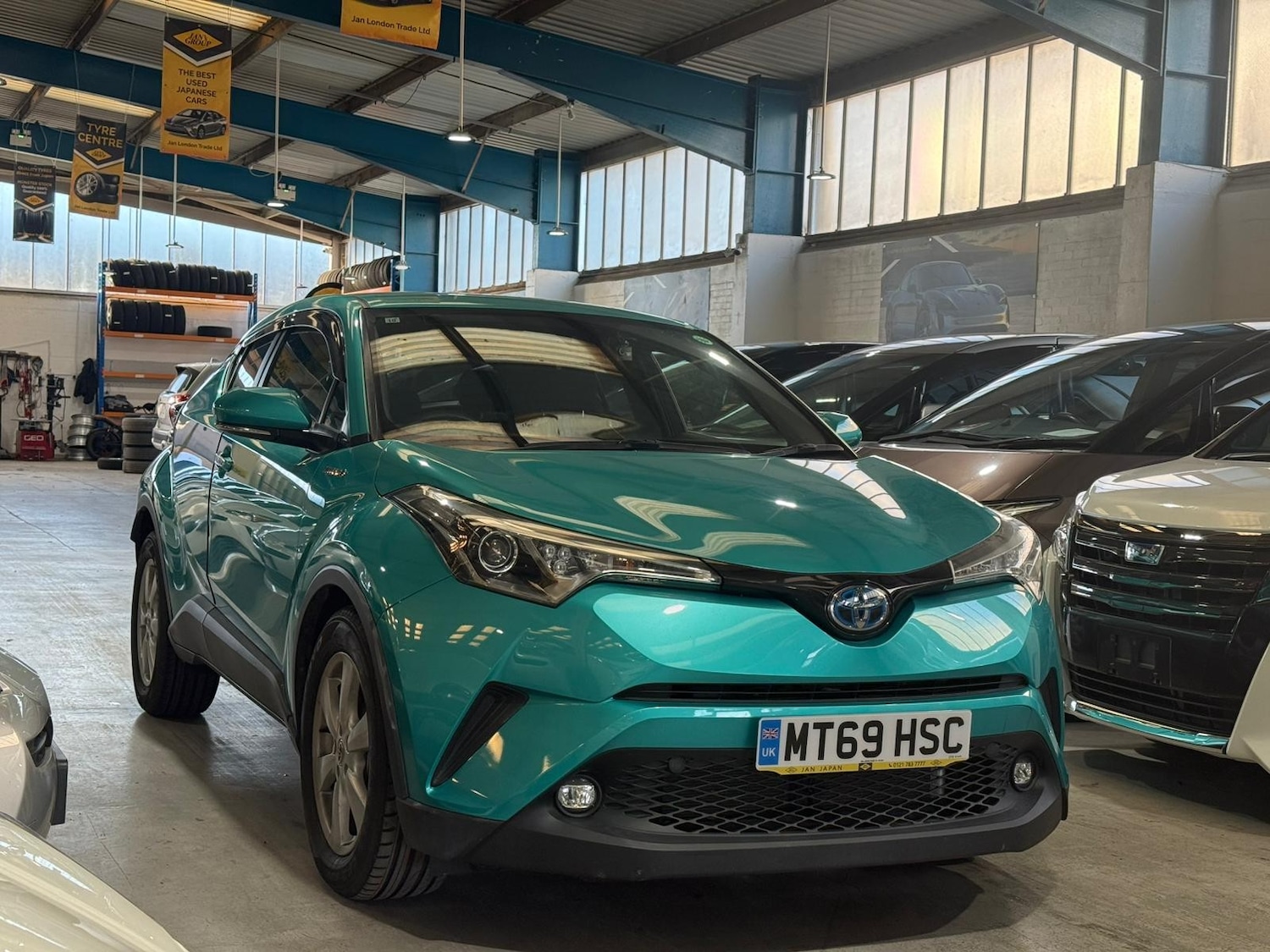 Used Toyota C-HR 2025 for sale - 76669265: Photo 2