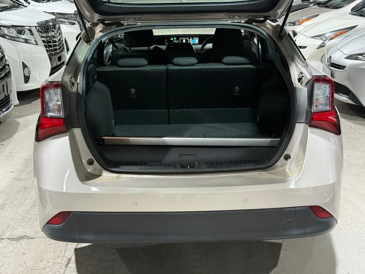 Used Toyota Prius for sale - 76819693: Photo 17