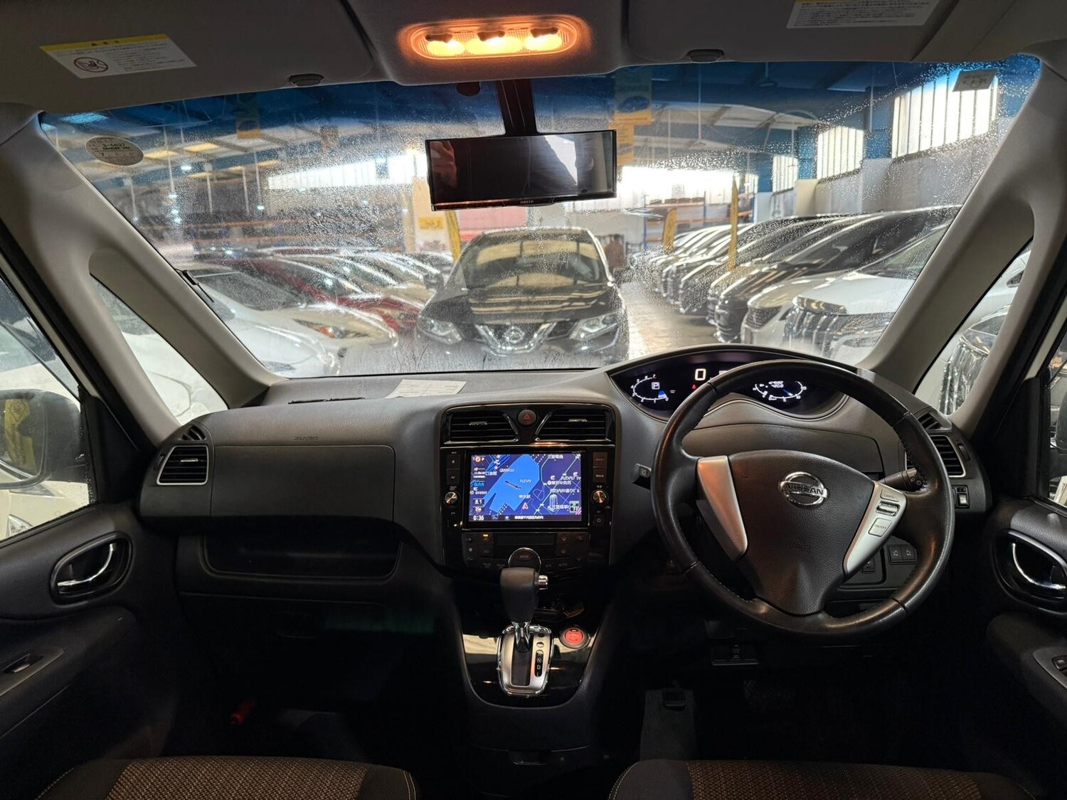 Used Nissan Serena for sale - 77563663: Photo 13