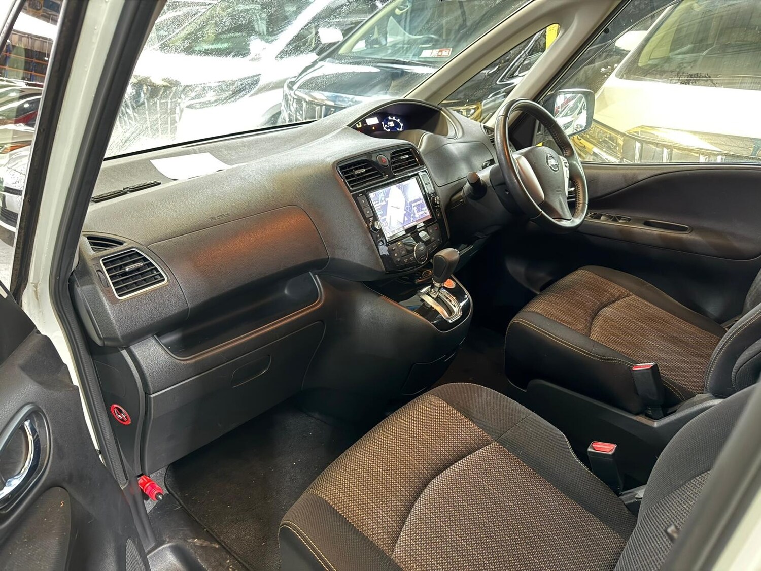 Used Nissan Serena for sale - 77563663: Photo 19