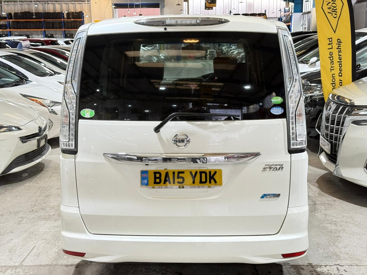 Used Nissan Serena for sale - 77563663: Photo 4