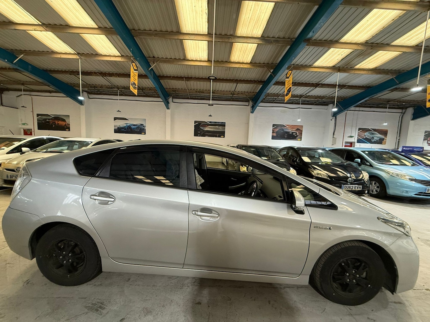 Used Toyota Prius 2026 for sale - 77355155: Photo 2