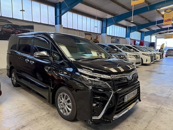 2025 - 1 790 CC TOYOTA VOXY HYBRID