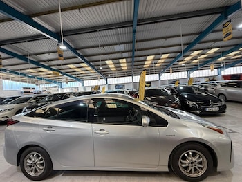 Used Toyota Prius 2020 for sale - 76901601: Photo