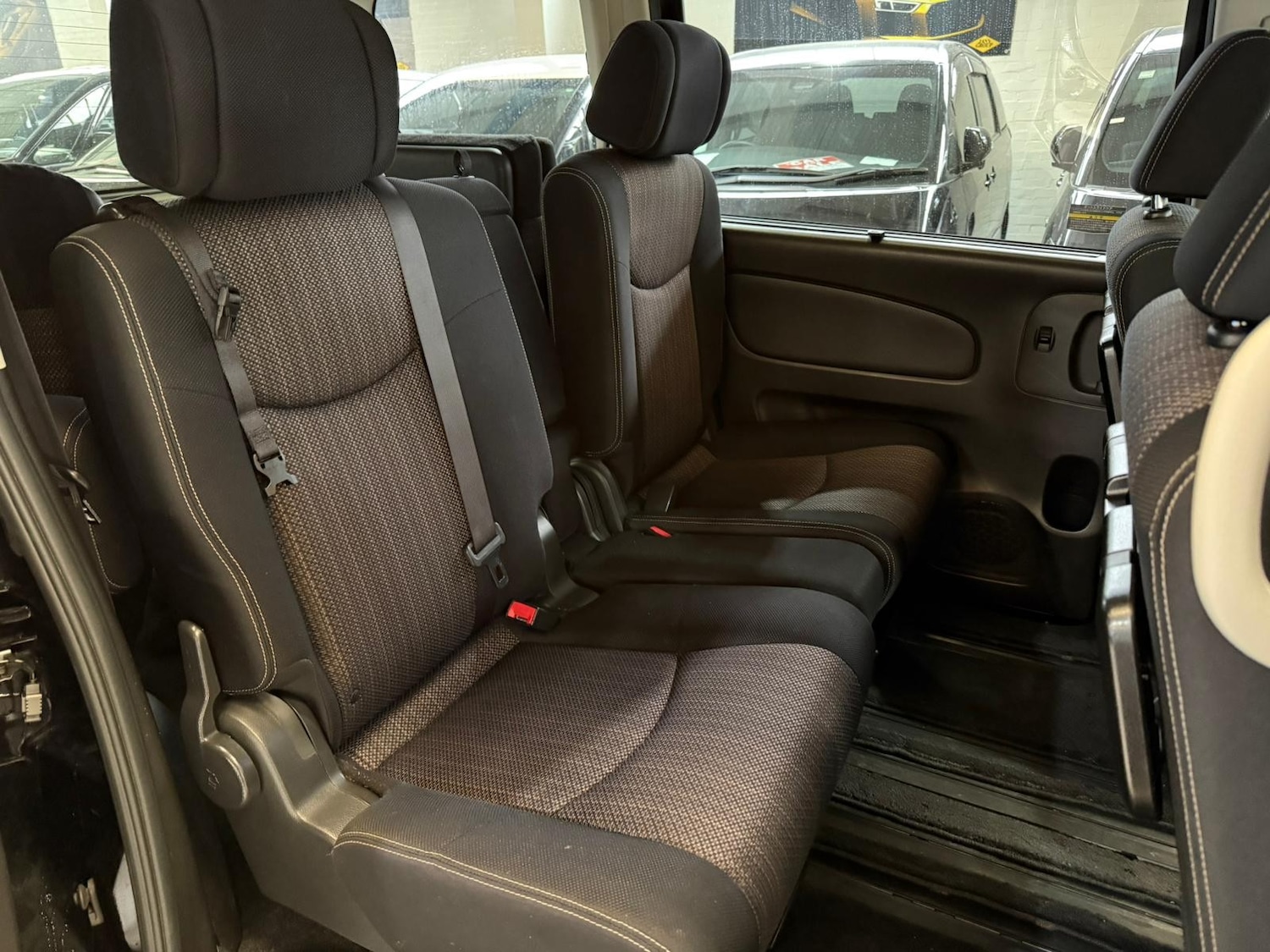 Used Nissan Serena for sale - 77733404: Photo 14