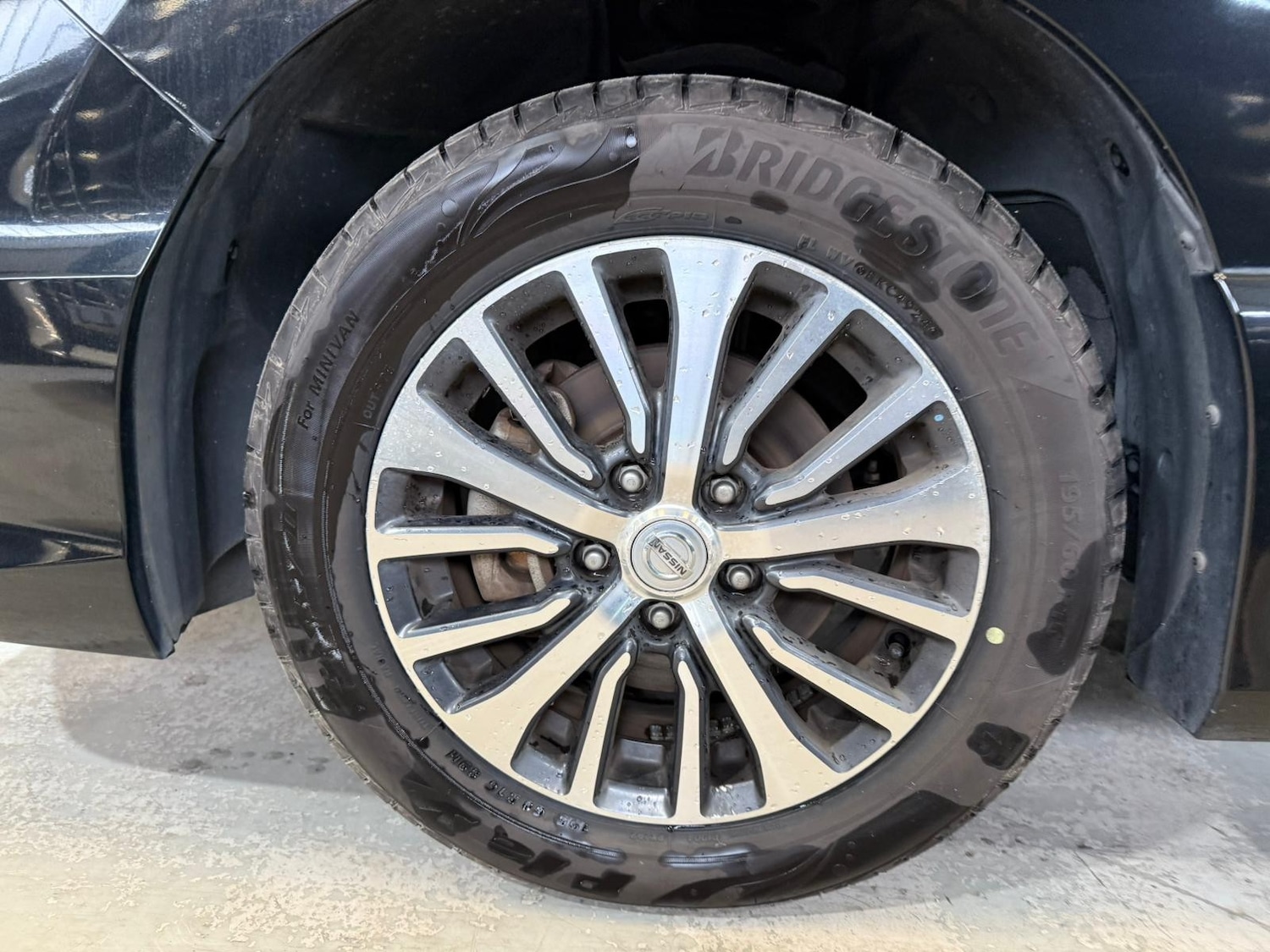 Used Nissan Serena for sale - 77733404: Photo 27