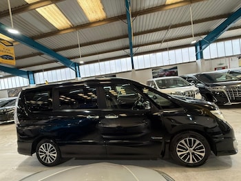 Used Nissan Serena 2014 for sale - 77733404: Photo