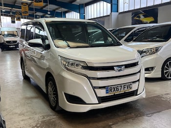 Used Toyota Noah 2019 for sale - 79575104: Photo