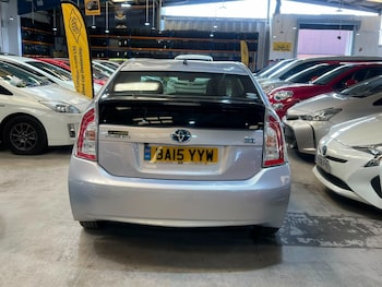 Used Toyota Prius 2015 for sale - 79535110: Photo