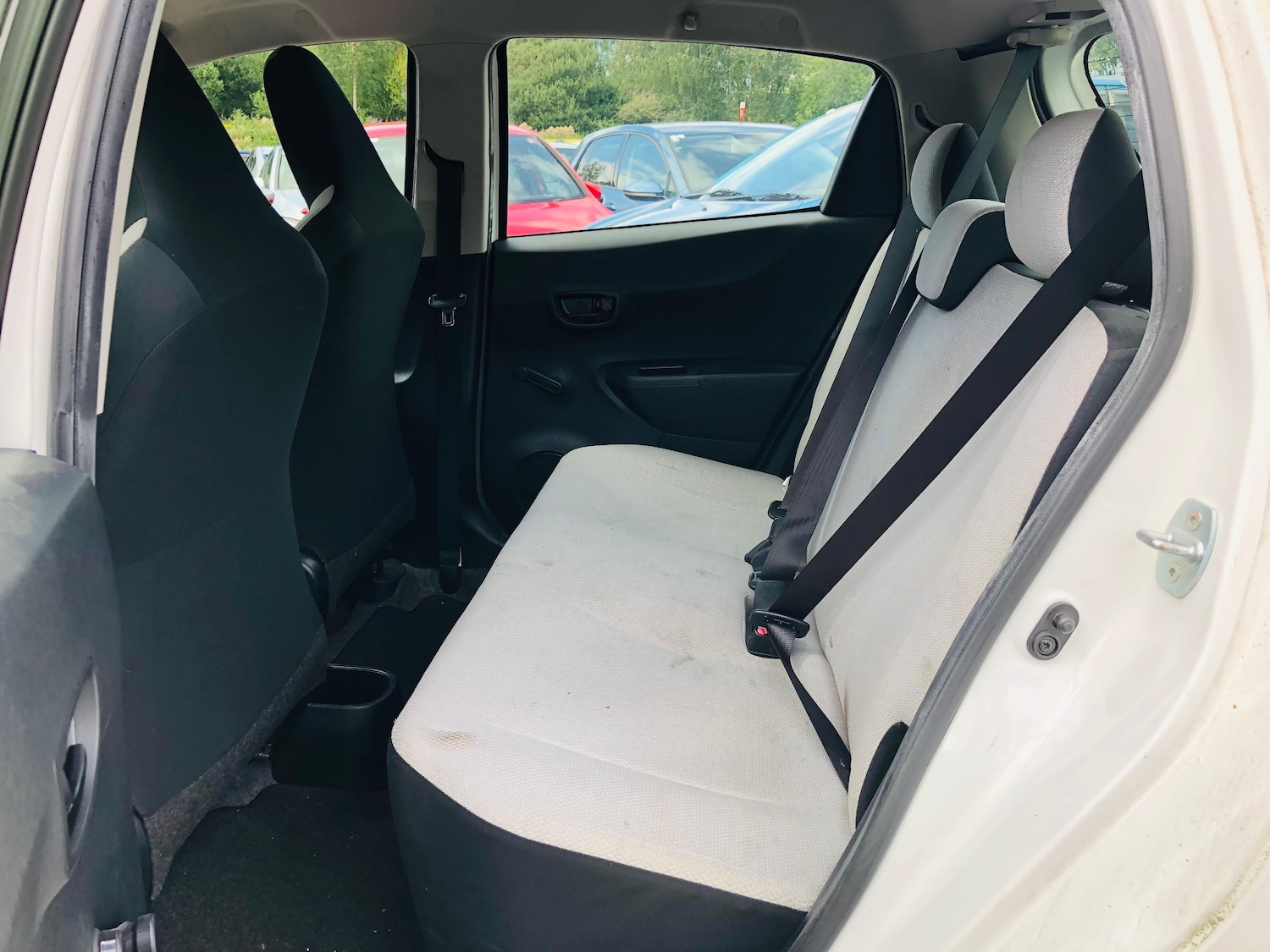 Used Toyota Vitz 2025 for sale - 76429506: Photo 17