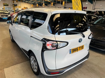 Used Toyota Sienta 2016 for sale - 79612690: Photo