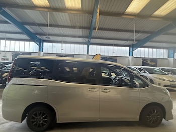Used Toyota Noah 2021 for sale - 75924672: Photo