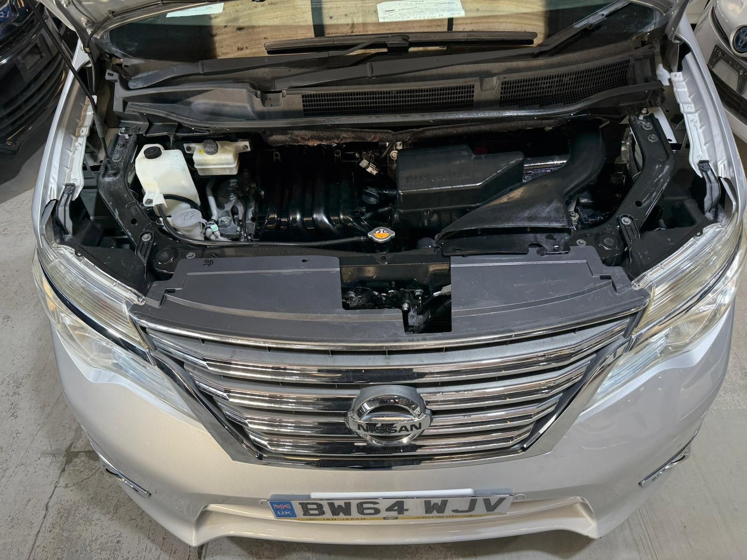 Used Nissan Serena for sale - 77834699: Photo 19