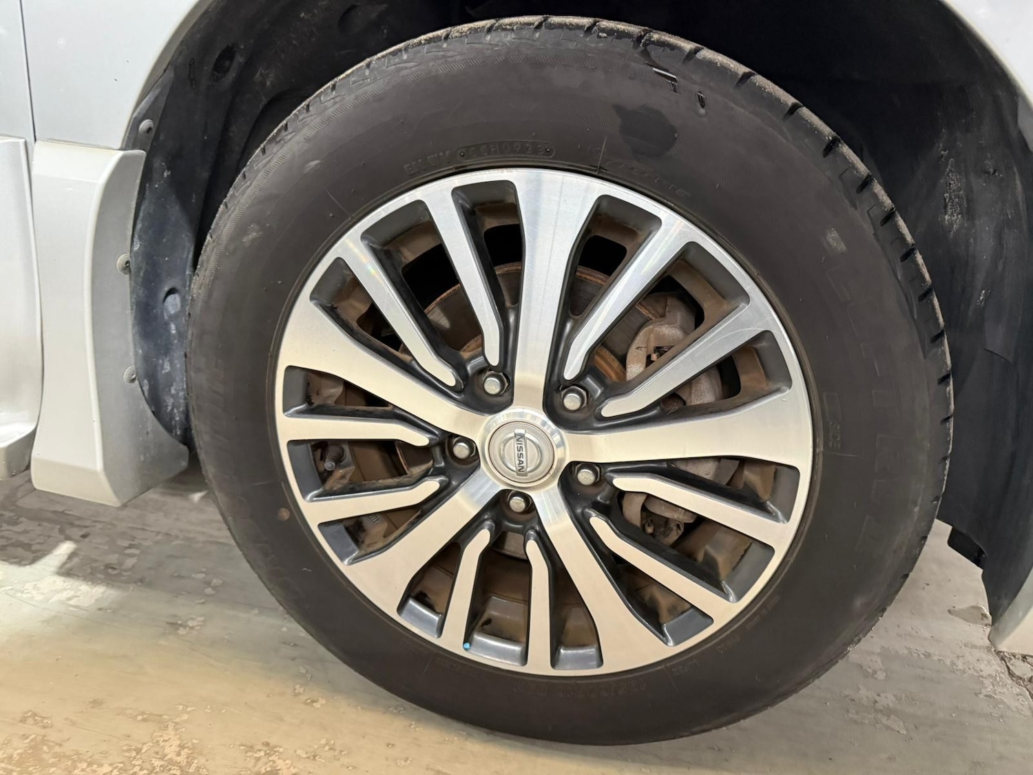 Used Nissan Serena for sale - 77834699: Photo 21