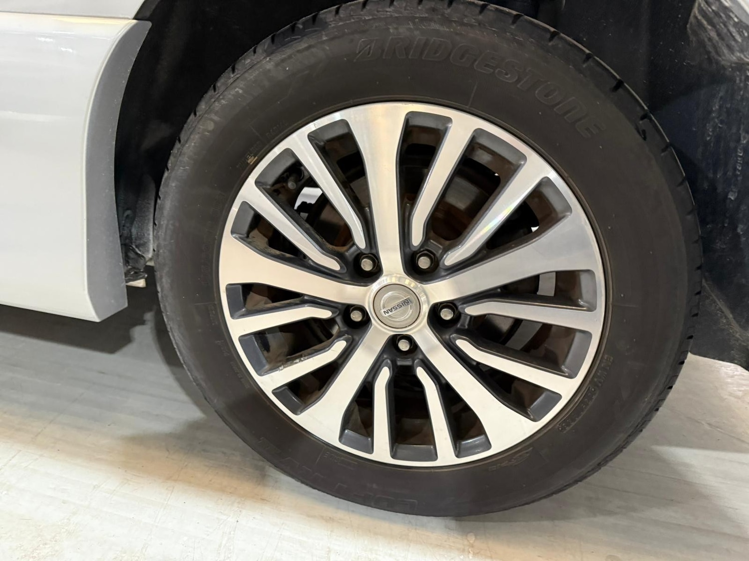 Used Nissan Serena for sale - 77834699: Photo 25