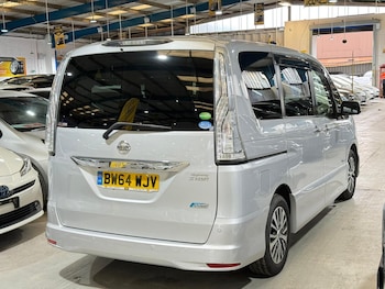 Used Nissan Serena 2014 for sale - 77834699: Photo