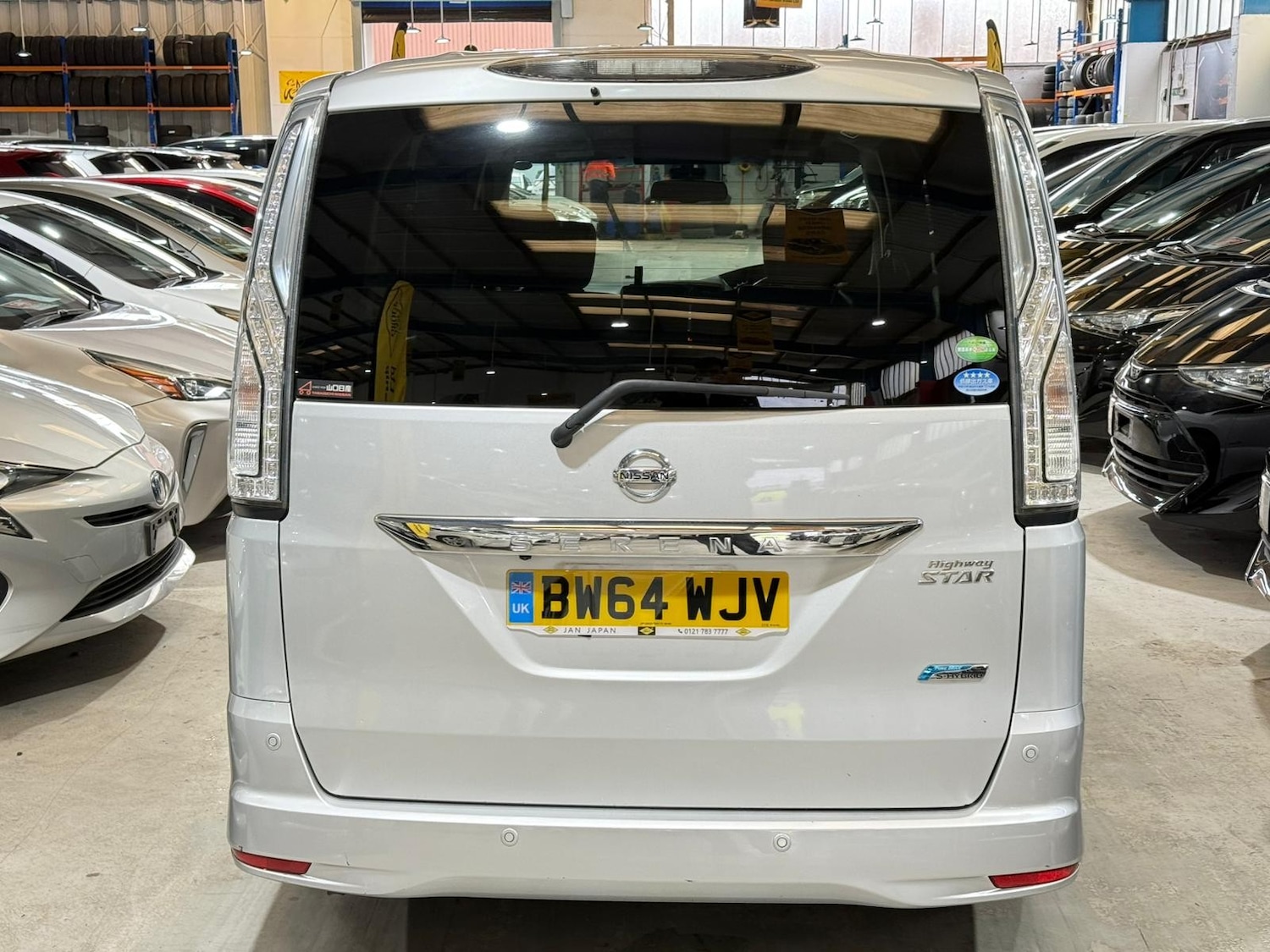 Used Nissan Serena for sale - 77834699: Photo 4