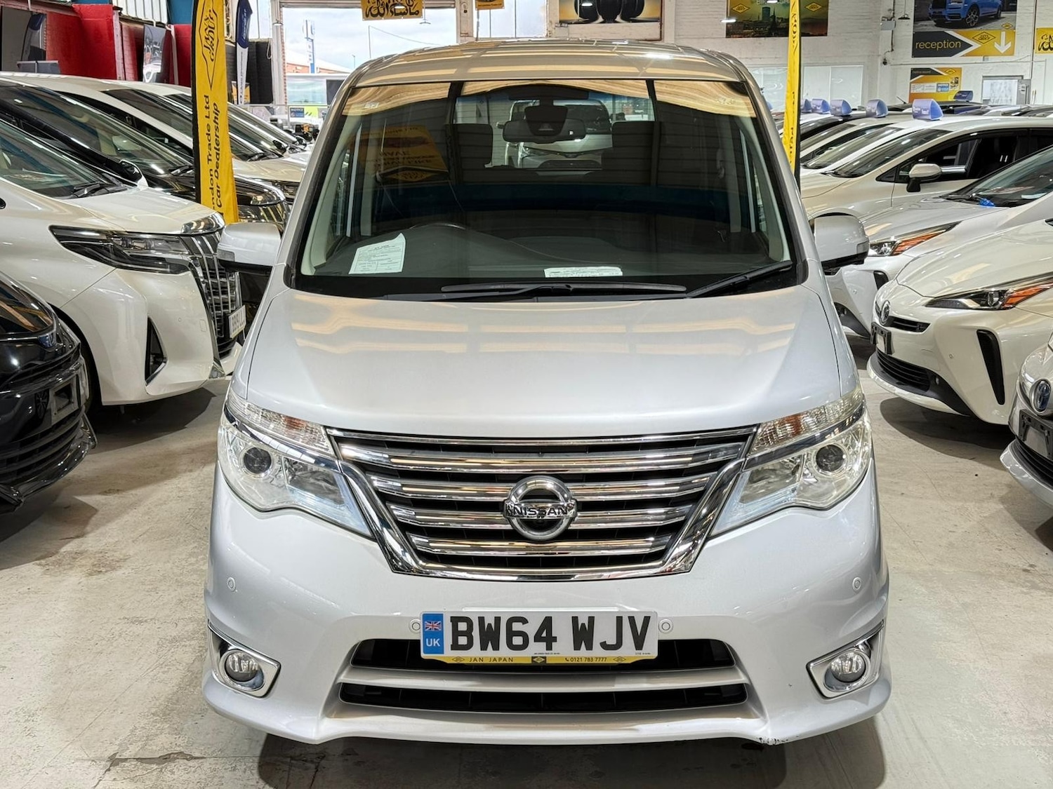 Used Nissan Serena for sale - 77834699: Photo 9