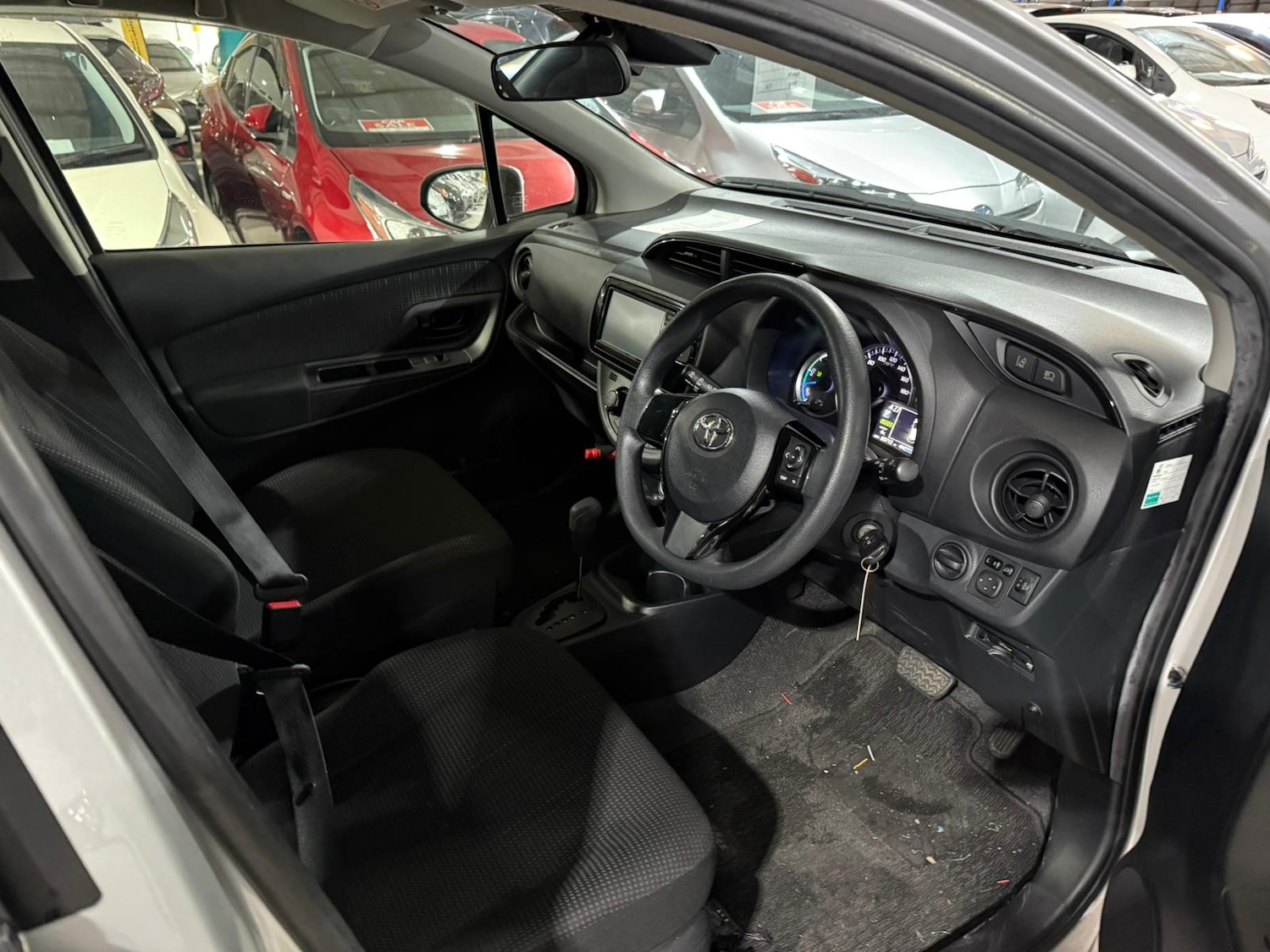 Used Toyota Vitz for sale - 77084939: Photo 11