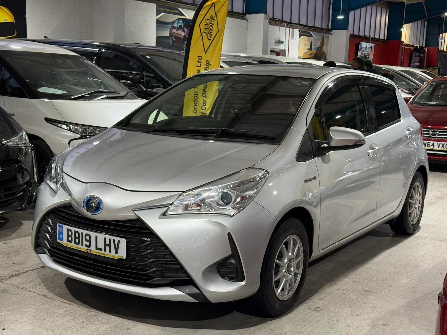 Used Toyota Vitz for sale - 77084939: Photo 8